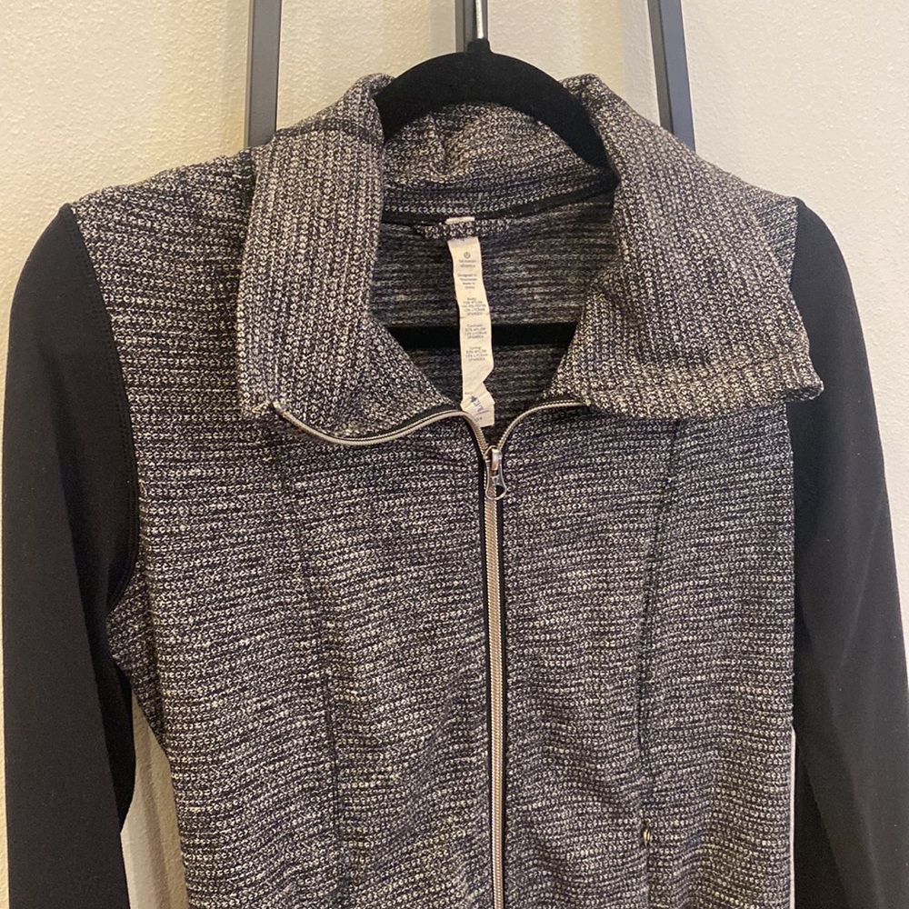 Lululemon Jacket! - Picture 2 of 6